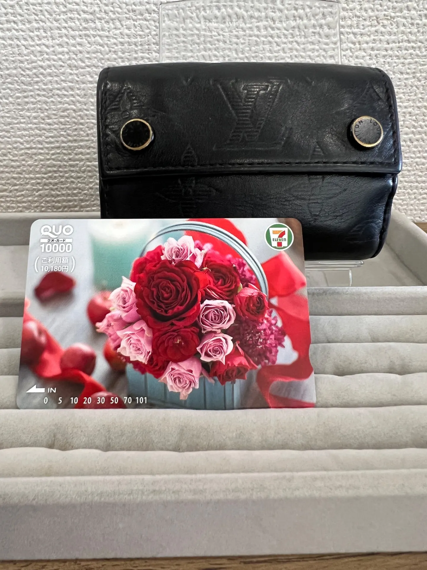 ルイ・ヴィトンのお財布とクオカードをお買取いたしました