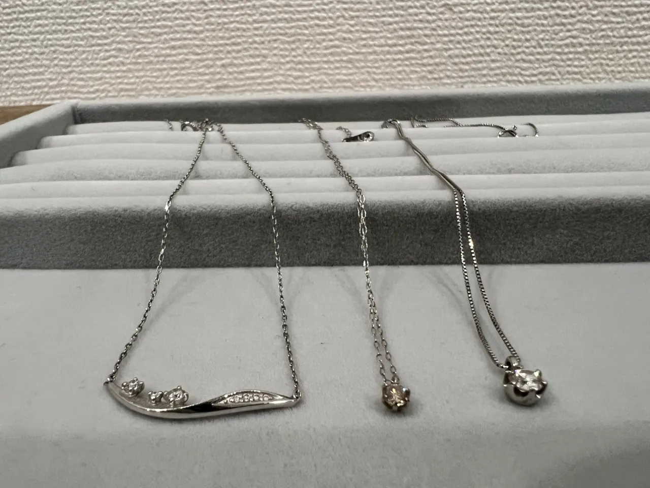 プラチナ石付きネックレスをお買取いたしました